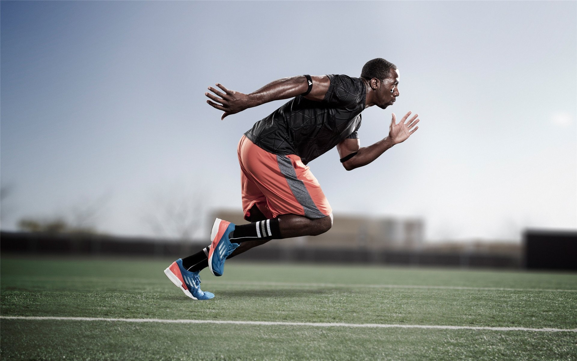 烏拉圭隊(duì)在巴黎奧運(yùn)會比賽中展現(xiàn)出強(qiáng)大的遠(yuǎn)射能力，烏拉圭奧運(yùn)會預(yù)選賽